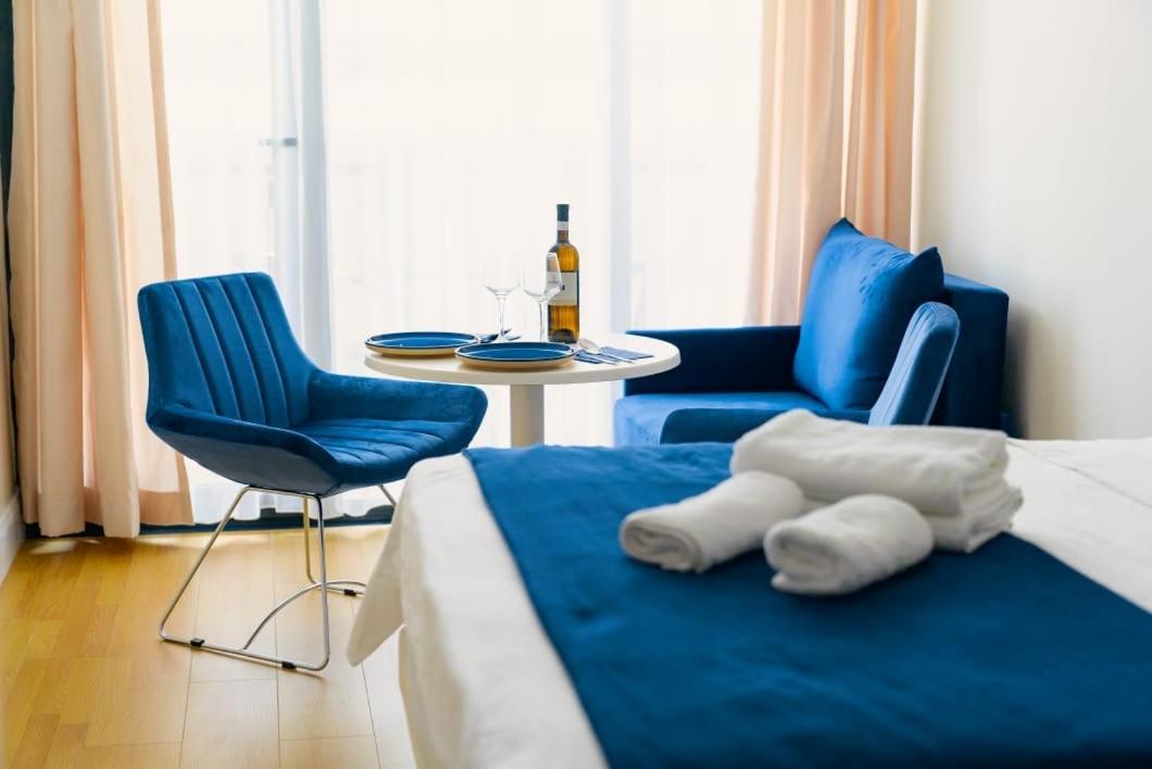 Black Sea Batumi Hotel Orbi City Экстерьер фото